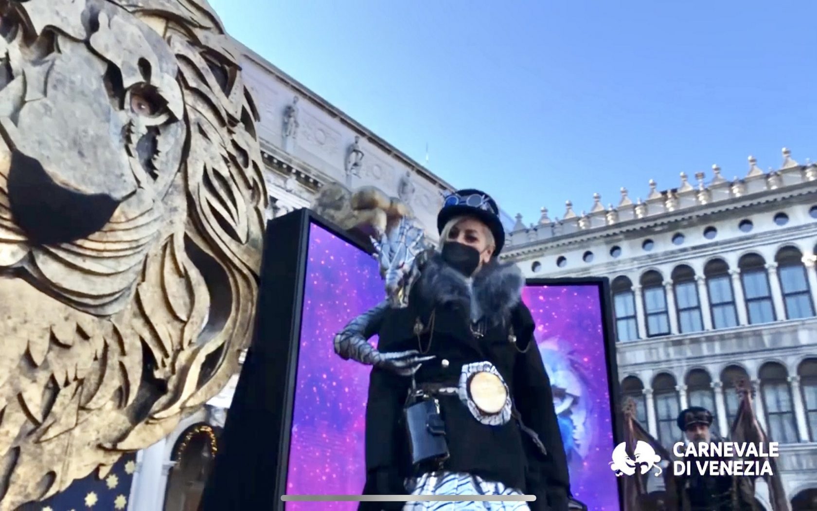 Cinzia Mandrelli Vince Il Concorso Della Maschera Pi Bella Del 